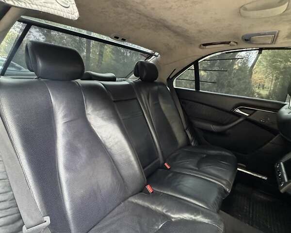 Сірий Мерседес С Клас, об'ємом двигуна 5 л та пробігом 270 тис. км за 5999 $, фото 15 на Automoto.ua