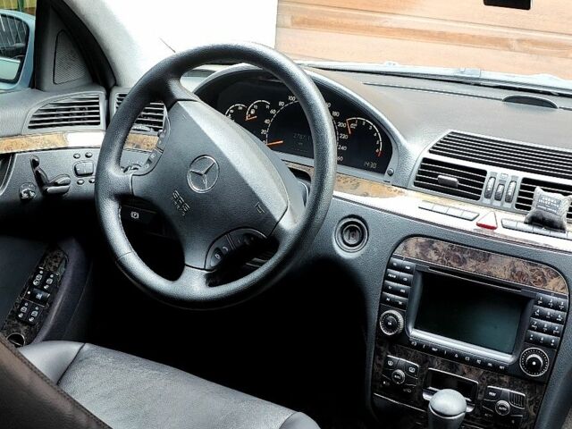 Сірий Мерседес С Клас, об'ємом двигуна 3.2 л та пробігом 280 тис. км за 7200 $, фото 5 на Automoto.ua