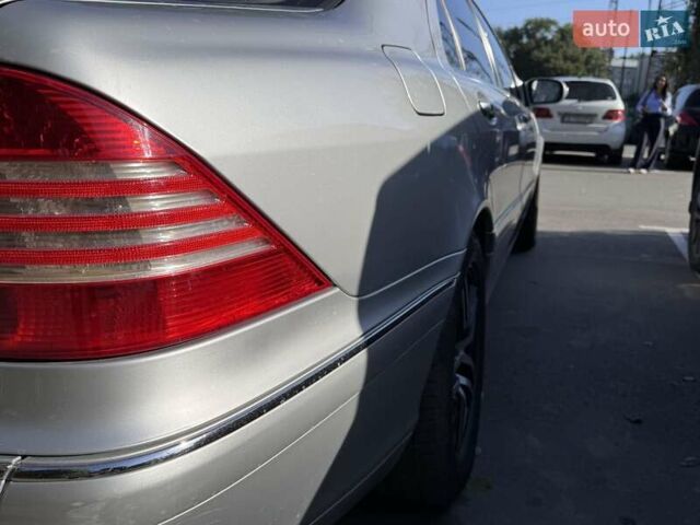 Мерседес С Класс 2004 в Черновцах на Automoto.ua Серый Мерседес С Класс, объемом двигателя 5 л и пробегом 298 тыс. км за 6800 $, фото 1 на Automoto.ua