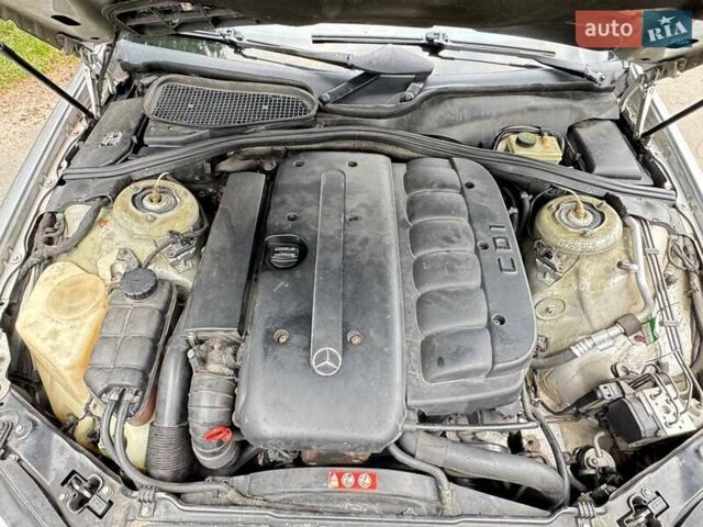 Серый Мерседес С Класс, объемом двигателя 3.2 л и пробегом 350 тыс. км за 7500 $, фото 12 на Automoto.ua