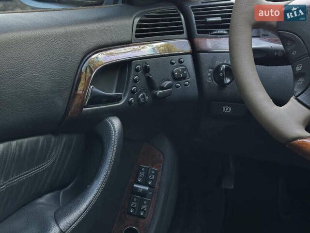 Сірий Мерседес С Клас, об'ємом двигуна 4.97 л та пробігом 360 тис. км за 4250 $, фото 7 на Automoto.ua