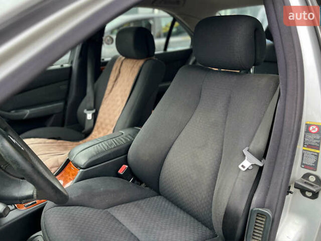 Мерседес С Класс 2004 в Мукачеве на Automoto.ua Серый Мерседес С Класс, объемом двигателя 3.2 л и пробегом 308 тыс. км за 10999 $, фото 11 на Automoto.ua