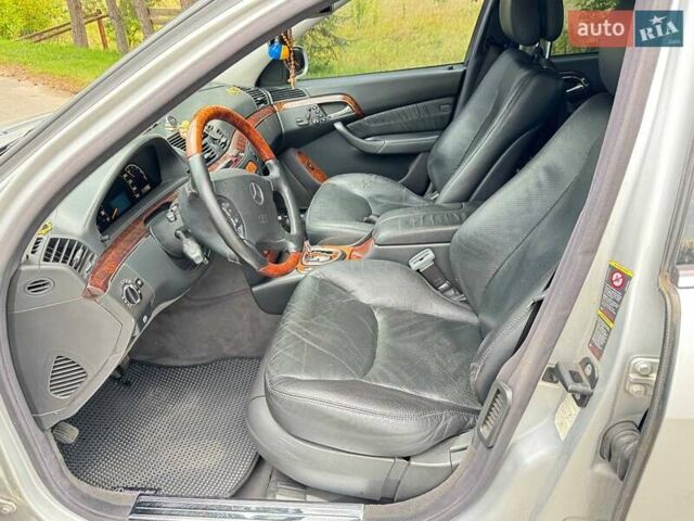 Серый Мерседес С Класс, объемом двигателя 3.2 л и пробегом 350 тыс. км за 7500 $, фото 7 на Automoto.ua