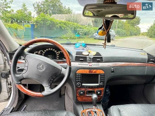 Серый Мерседес С Класс, объемом двигателя 3.2 л и пробегом 350 тыс. км за 7500 $, фото 10 на Automoto.ua