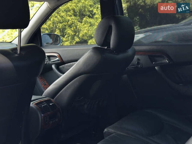 Сірий Мерседес С Клас, об'ємом двигуна 4.97 л та пробігом 360 тис. км за 4250 $, фото 9 на Automoto.ua