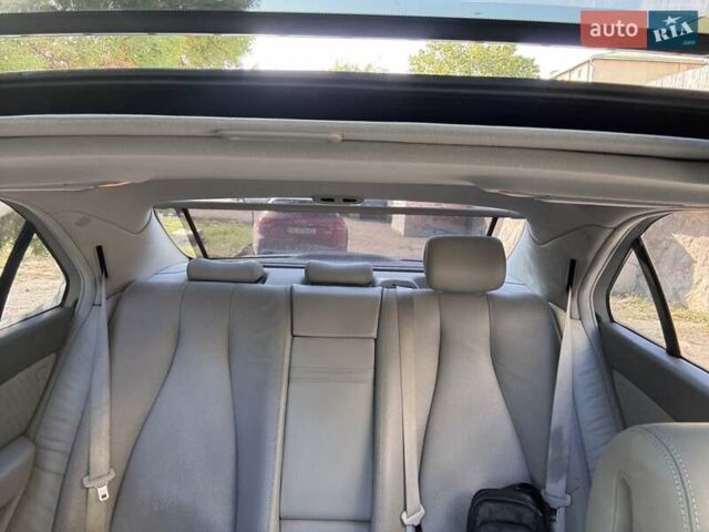 Мерседес С Класс 2004 в Черновцах на Automoto.ua Серый Мерседес С Класс, объемом двигателя 5 л и пробегом 298 тыс. км за 6800 $, фото 7 на Automoto.ua