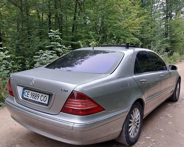 Серый Мерседес С Класс, объемом двигателя 4 л и пробегом 200 тыс. км за 7200 $, фото 1 на Automoto.ua