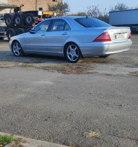 Серый Мерседес С Класс, объемом двигателя 0 л и пробегом 220 тыс. км за 2500 $, фото 3 на Automoto.ua