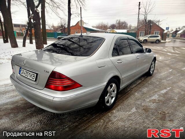 Серый Мерседес С Класс, объемом двигателя 3.2 л и пробегом 350 тыс. км за 6700 $, фото 3 на Automoto.ua