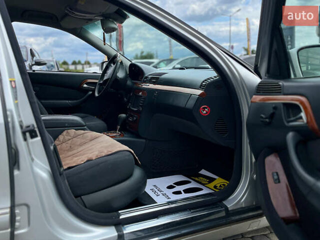 Мерседес С Класс 2004 в Мукачеве на Automoto.ua Серый Мерседес С Класс, объемом двигателя 3.2 л и пробегом 308 тыс. км за 10999 $, фото 8 на Automoto.ua