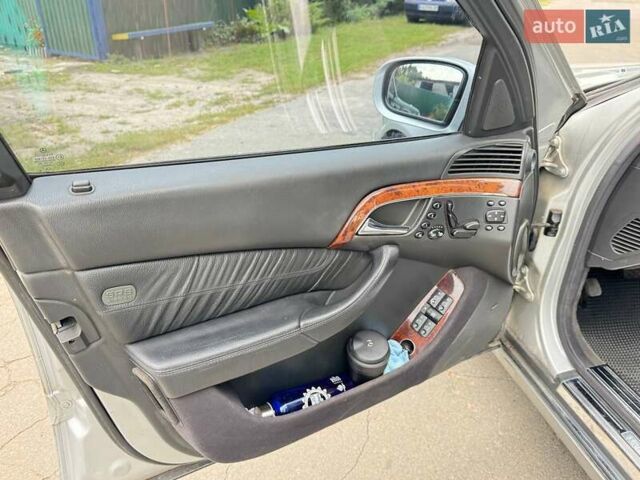 Серый Мерседес С Класс, объемом двигателя 3.2 л и пробегом 350 тыс. км за 7500 $, фото 8 на Automoto.ua