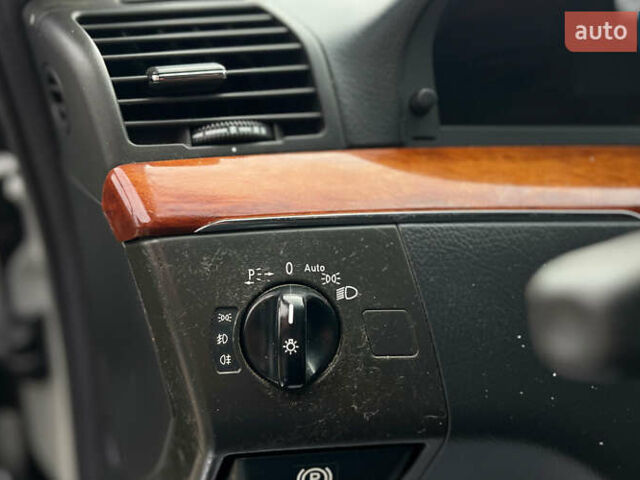 Мерседес С Класс 2004 в Мукачеве на Automoto.ua Серый Мерседес С Класс, объемом двигателя 3.2 л и пробегом 308 тыс. км за 10999 $, фото 13 на Automoto.ua