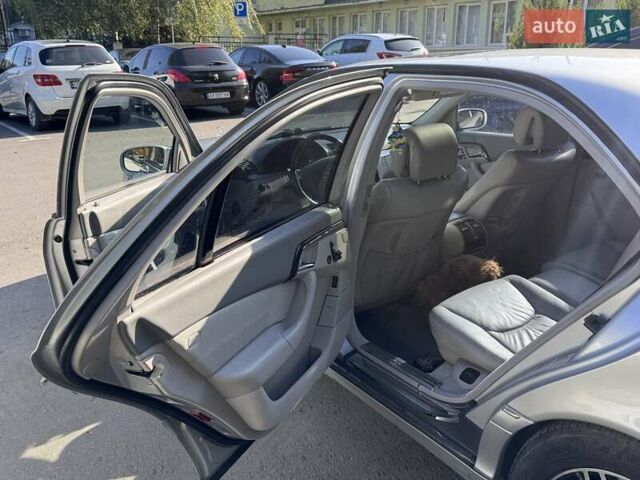 Мерседес С Класс 2004 в Черновцах на Automoto.ua Серый Мерседес С Класс, объемом двигателя 5 л и пробегом 298 тыс. км за 6800 $, фото 6 на Automoto.ua