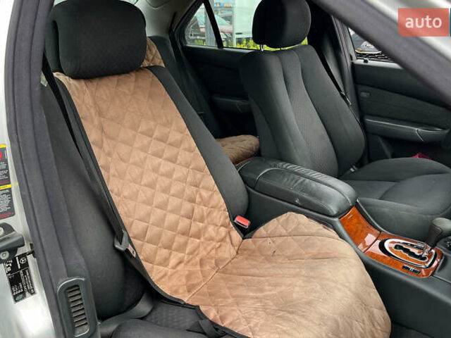 Мерседес С Класс 2004 в Мукачеве на Automoto.ua Серый Мерседес С Класс, объемом двигателя 3.2 л и пробегом 308 тыс. км за 10999 $, фото 9 на Automoto.ua