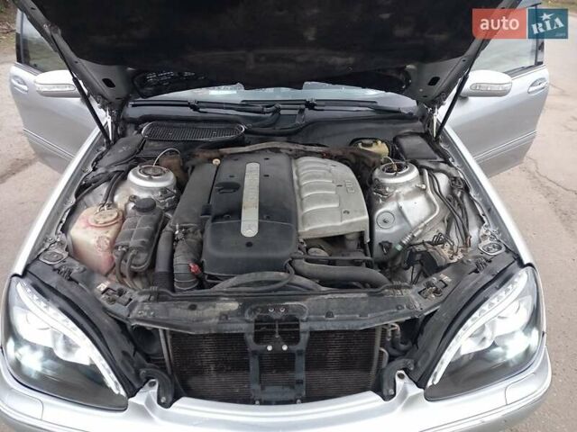 Серый Мерседес С Класс, объемом двигателя 3 л и пробегом 280 тыс. км за 8900 $, фото 15 на Automoto.ua