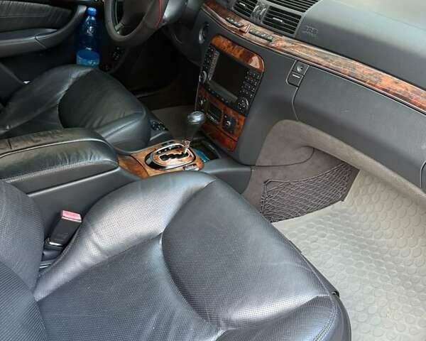 Серый Мерседес С Класс, объемом двигателя 3.2 л и пробегом 339 тыс. км за 8000 $, фото 3 на Automoto.ua