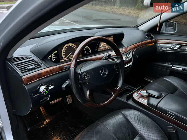 Серый Мерседес С Класс, объемом двигателя 3.5 л и пробегом 197 тыс. км за 9500 $, фото 18 на Automoto.ua