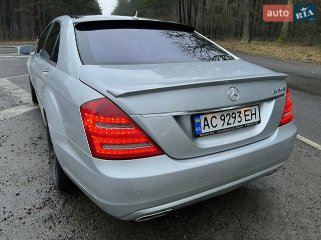 Серый Мерседес С Класс, объемом двигателя 3.5 л и пробегом 197 тыс. км за 9500 $, фото 7 на Automoto.ua