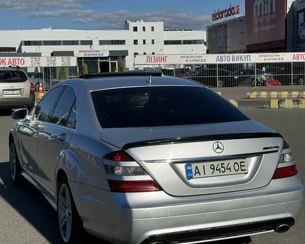 Серый Мерседес С Класс, объемом двигателя 3 л и пробегом 296 тыс. км за 10000 $, фото 21 на Automoto.ua