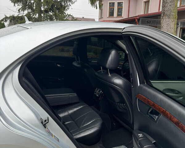 Серый Мерседес С Класс, объемом двигателя 3.5 л и пробегом 285 тыс. км за 7600 $, фото 28 на Automoto.ua