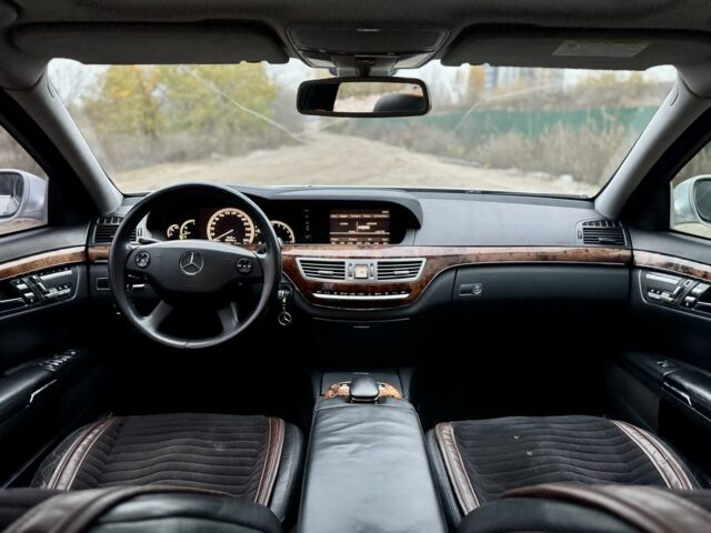 Серый Мерседес С Класс, объемом двигателя 3 л и пробегом 268 тыс. км за 7650 $, фото 12 на Automoto.ua