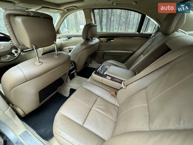 Сірий Мерседес С Клас, об'ємом двигуна 3.5 л та пробігом 211 тис. км за 7700 $, фото 13 на Automoto.ua