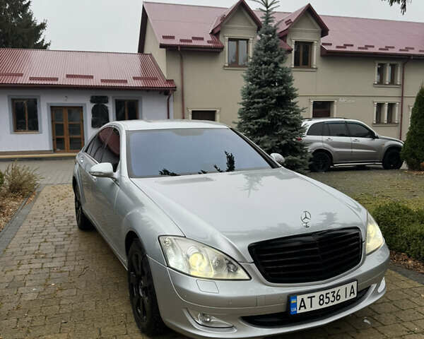 Серый Мерседес С Класс, объемом двигателя 3.5 л и пробегом 285 тыс. км за 7200 $, фото 7 на Automoto.ua