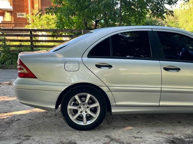 Серый Мерседес С Класс, объемом двигателя 2.2 л и пробегом 363 тыс. км за 6490 $, фото 6 на Automoto.ua