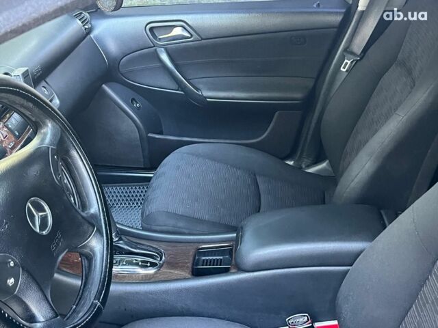 Серый Мерседес С Класс, объемом двигателя 2.2 л и пробегом 363 тыс. км за 6490 $, фото 17 на Automoto.ua