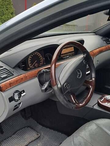 Серый Мерседес С Класс, объемом двигателя 3.5 л и пробегом 330 тыс. км за 10500 $, фото 16 на Automoto.ua