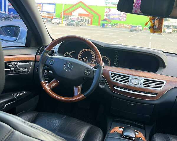 Серый Мерседес С Класс, объемом двигателя 2.99 л и пробегом 450 тыс. км за 10700 $, фото 12 на Automoto.ua