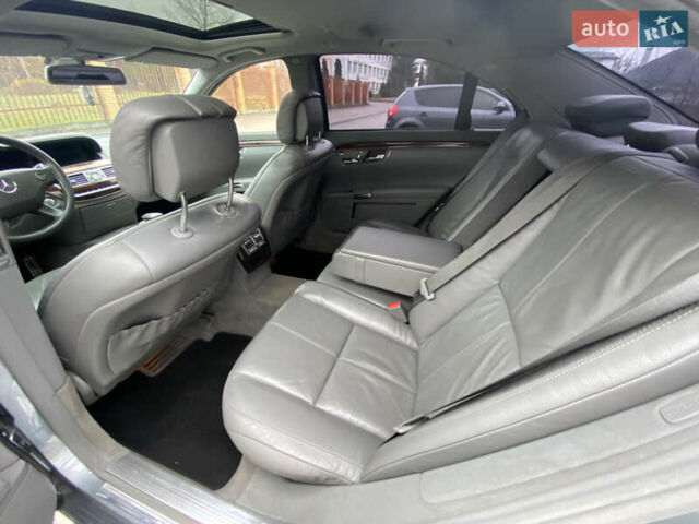 Серый Мерседес С Класс, объемом двигателя 5.46 л и пробегом 428 тыс. км за 8500 $, фото 22 на Automoto.ua