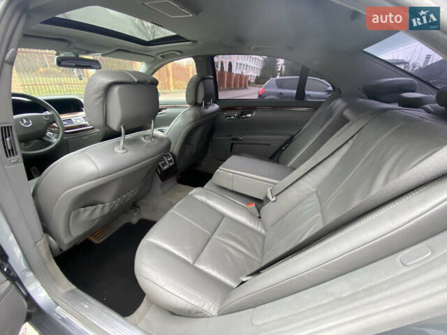 Серый Мерседес С Класс, объемом двигателя 5.46 л и пробегом 428 тыс. км за 8500 $, фото 21 на Automoto.ua