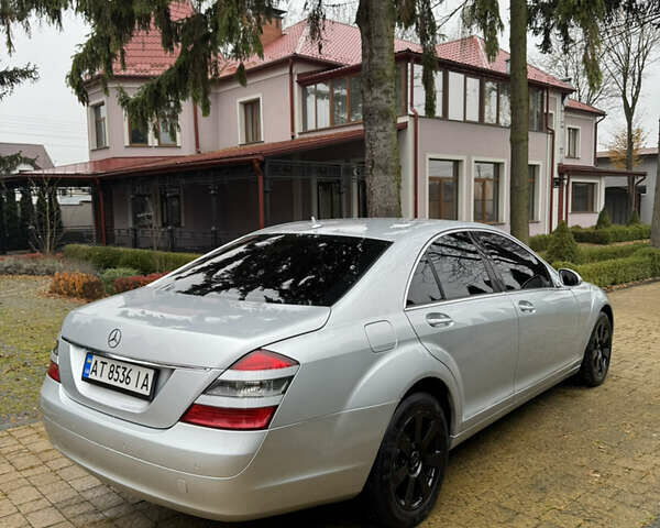 Серый Мерседес С Класс, объемом двигателя 3.5 л и пробегом 285 тыс. км за 7600 $, фото 15 на Automoto.ua