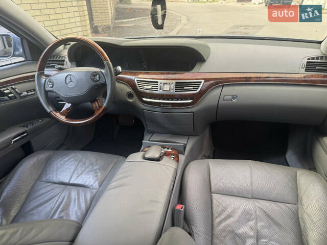 Серый Мерседес С Класс, объемом двигателя 4.66 л и пробегом 280 тыс. км за 8999 $, фото 6 на Automoto.ua