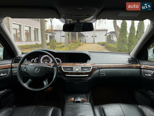 Серый Мерседес С Класс, объемом двигателя 3.5 л и пробегом 285 тыс. км за 7200 $, фото 33 на Automoto.ua