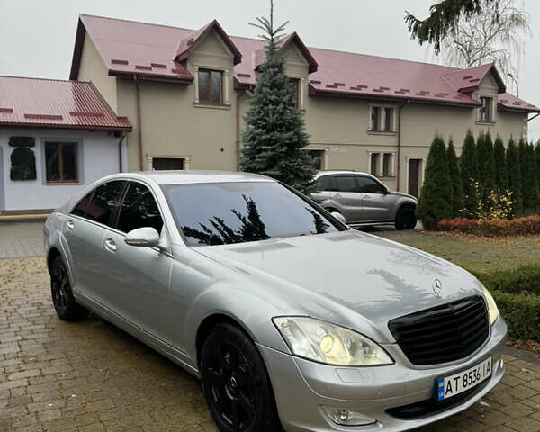 Серый Мерседес С Класс, объемом двигателя 3.5 л и пробегом 285 тыс. км за 7200 $, фото 6 на Automoto.ua