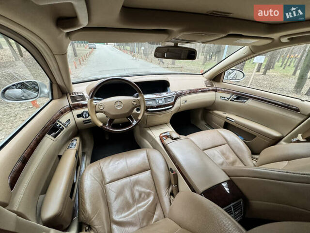 Сірий Мерседес С Клас, об'ємом двигуна 3.5 л та пробігом 211 тис. км за 7700 $, фото 15 на Automoto.ua