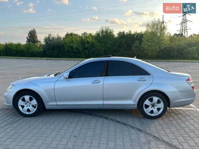 Серый Мерседес С Класс, объемом двигателя 2.99 л и пробегом 450 тыс. км за 10700 $, фото 1 на Automoto.ua