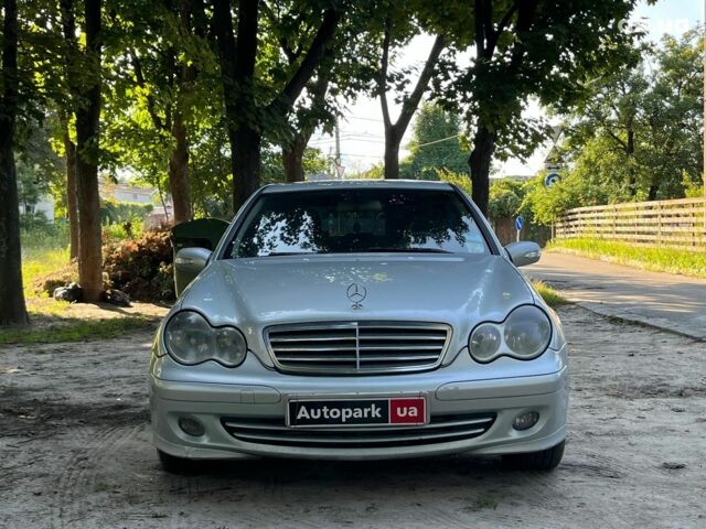 Серый Мерседес С Класс, объемом двигателя 2.2 л и пробегом 363 тыс. км за 6490 $, фото 2 на Automoto.ua