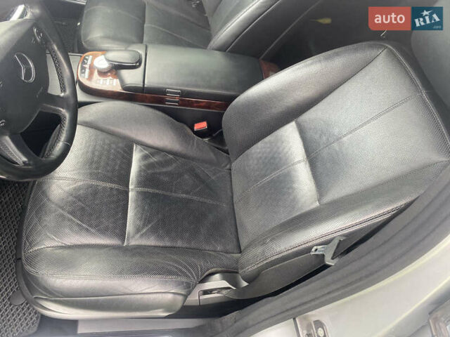 Сірий Мерседес С Клас, об'ємом двигуна 3.5 л та пробігом 245 тис. км за 11000 $, фото 20 на Automoto.ua