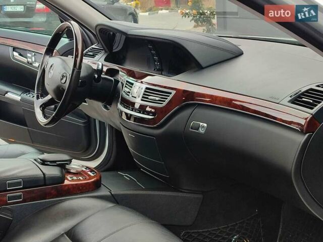 Серый Мерседес С Класс, объемом двигателя 3 л и пробегом 170 тыс. км за 15800 $, фото 27 на Automoto.ua