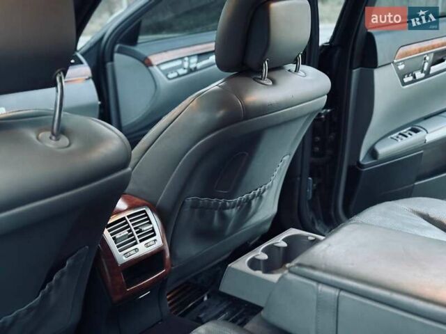 Серый Мерседес С Класс, объемом двигателя 4.66 л и пробегом 240 тыс. км за 7999 $, фото 34 на Automoto.ua