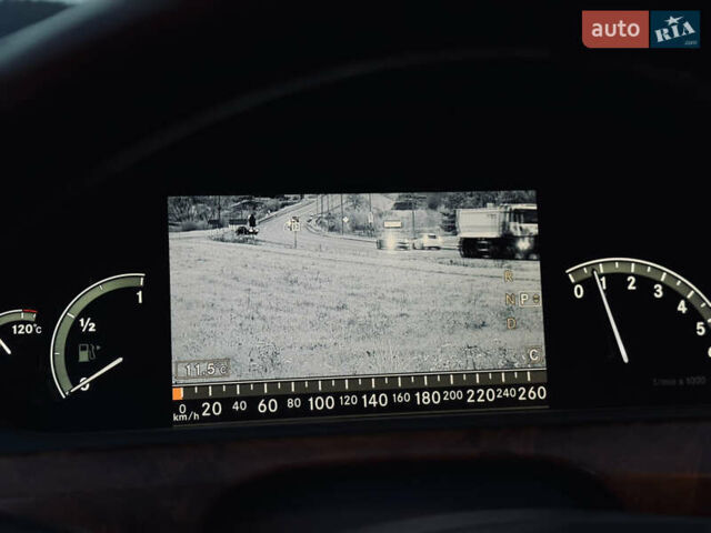 Серый Мерседес С Класс, объемом двигателя 5 л и пробегом 240 тыс. км за 8000 $, фото 10 на Automoto.ua