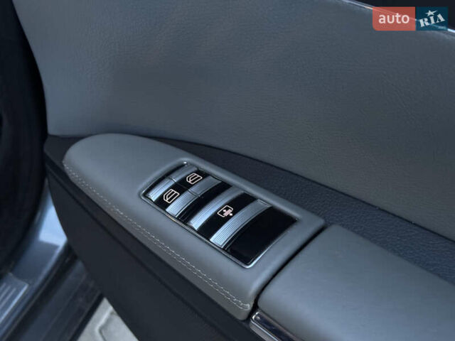 Серый Мерседес С Класс, объемом двигателя 5 л и пробегом 240 тыс. км за 8000 $, фото 20 на Automoto.ua