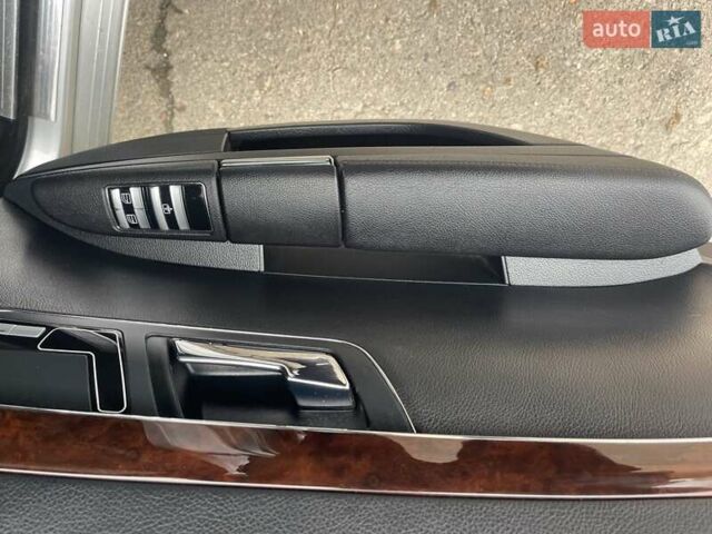 Серый Мерседес С Класс, объемом двигателя 3 л и пробегом 325 тыс. км за 9999 $, фото 12 на Automoto.ua