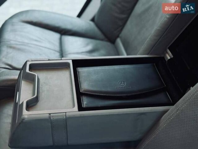 Серый Мерседес С Класс, объемом двигателя 4.66 л и пробегом 240 тыс. км за 7999 $, фото 33 на Automoto.ua