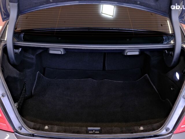 Серый Мерседес С Класс, объемом двигателя 3 л и пробегом 198 тыс. км за 8900 $, фото 8 на Automoto.ua