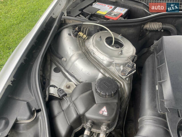 Сірий Мерседес С Клас, об'ємом двигуна 3.5 л та пробігом 245 тис. км за 11000 $, фото 31 на Automoto.ua