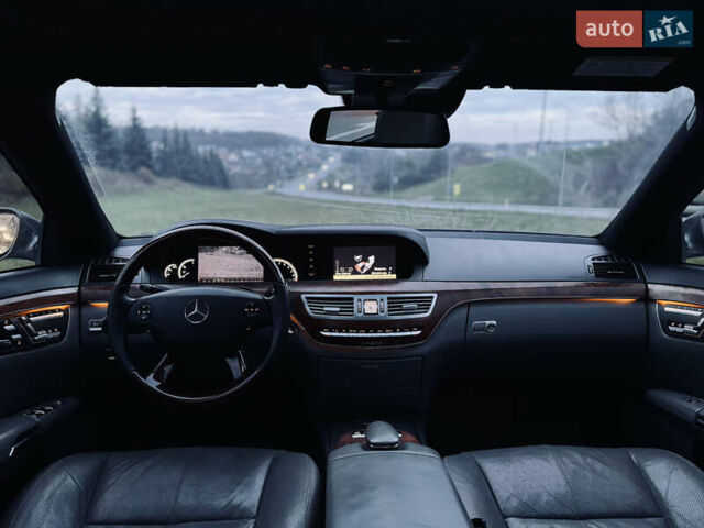 Серый Мерседес С Класс, объемом двигателя 5 л и пробегом 240 тыс. км за 8000 $, фото 31 на Automoto.ua